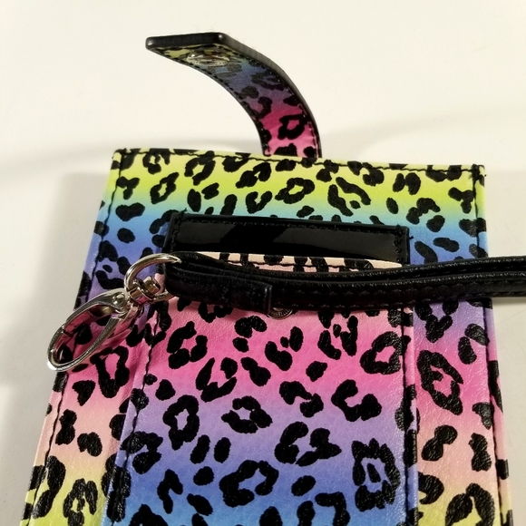 80s Style Bright Neon Wallet - Picture 3 of 5